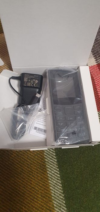 Vand 2 telefoane Nokia sigilate.