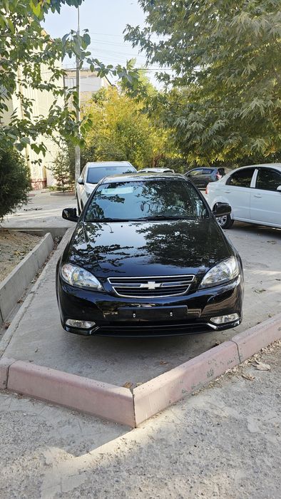 Gentra 3 AT Lyuk va Abs bor. Magnitafon yuq