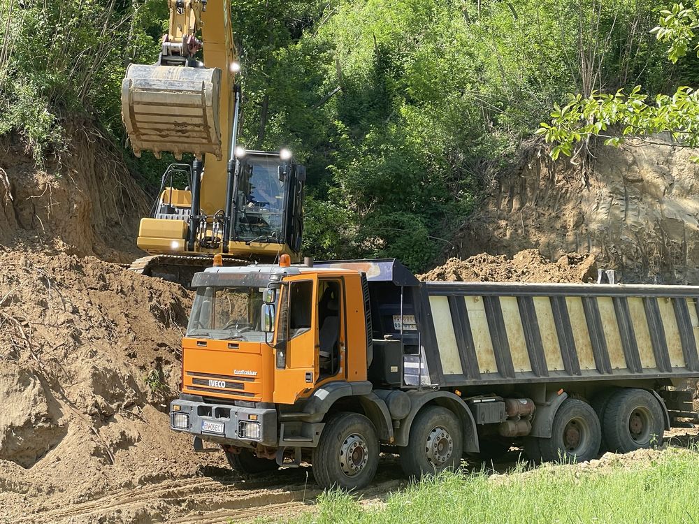 Iveco bascula 8x4