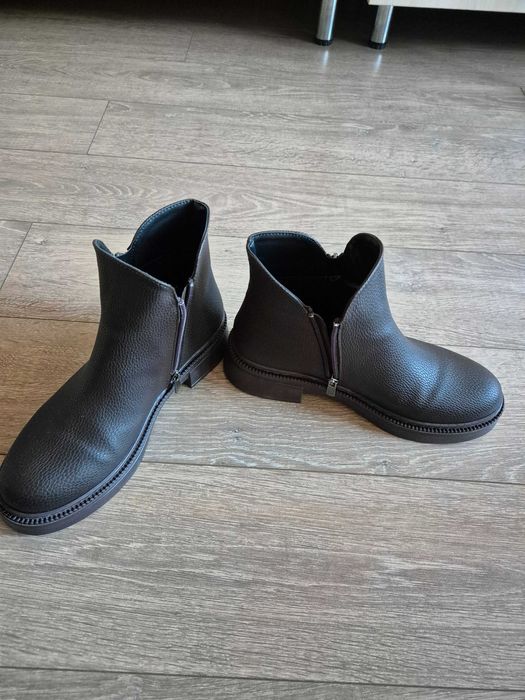 Noi, ocazie, Ghete 39