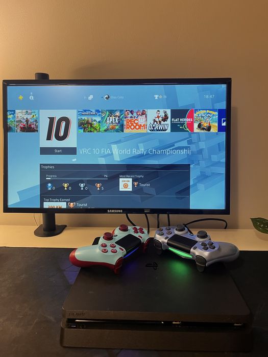 PlayStation 4 Slim 1TB cu cutie + 3 jocuri și căști MarsGaming