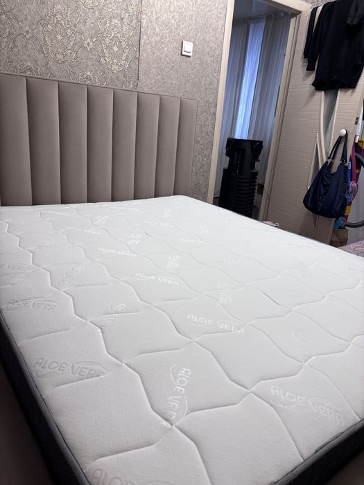 Продам кровать двухспальную