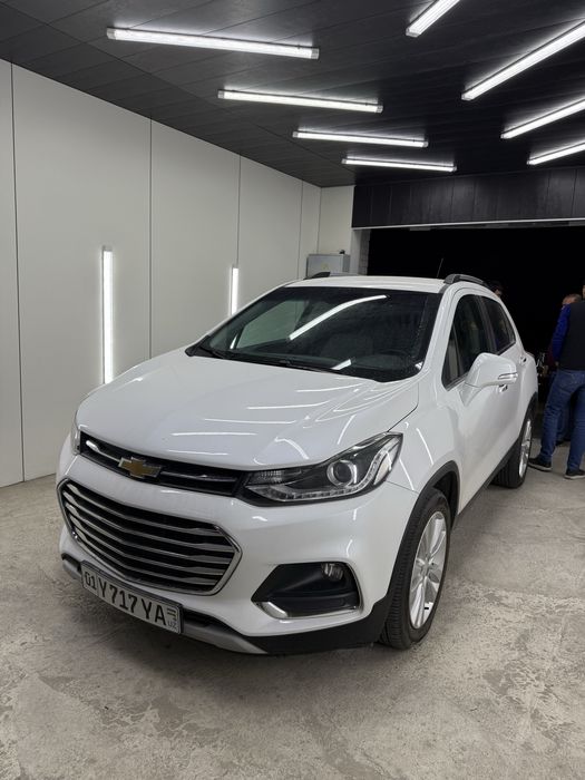 Tracker 1  2019 Premier