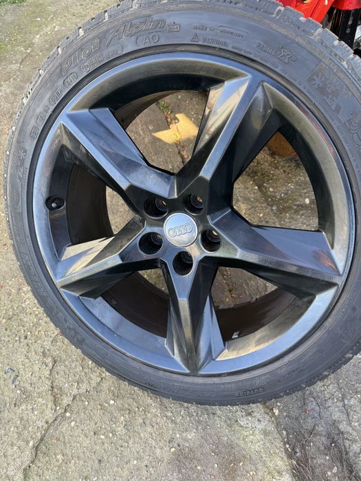 Jante Audi R19 cu cauciucuri Michelin