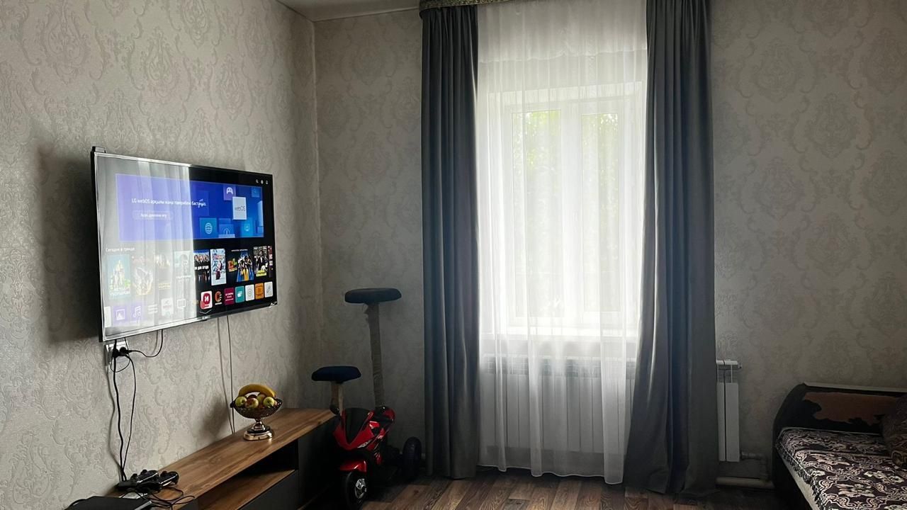 Продам 3-х комнатную квартиру в центре