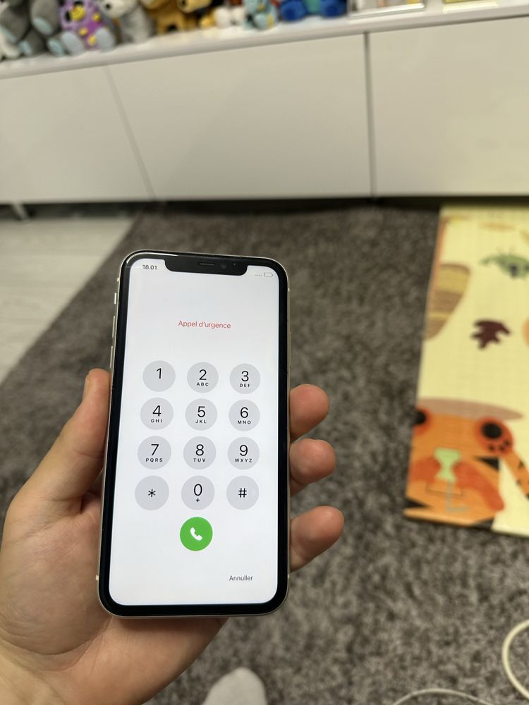 Vand iphone 11 pentru piese/ recarosare