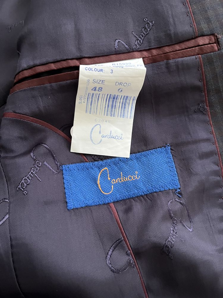 Мъжки костюм Carducci 48 M