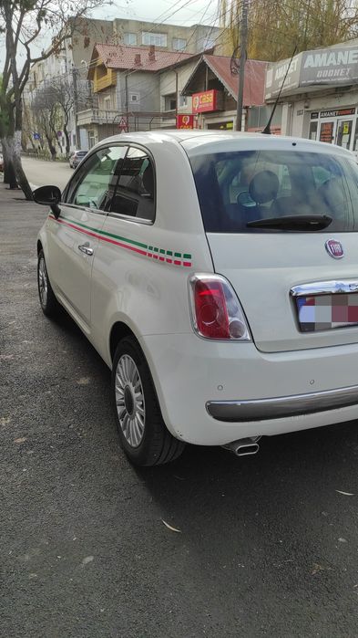 Vând Fiat 500 benzină