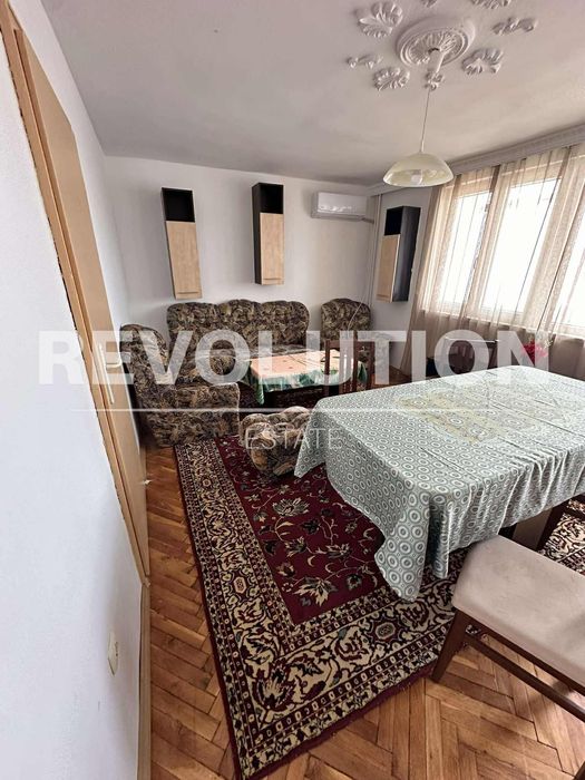 Дава се под наем Тристаен апартамент в Варна, Цветен квартал - 70 кв.м за 400 € - Снимка #4