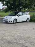 Peugeot 5008 ideal pentru familie anul 2011 Automat