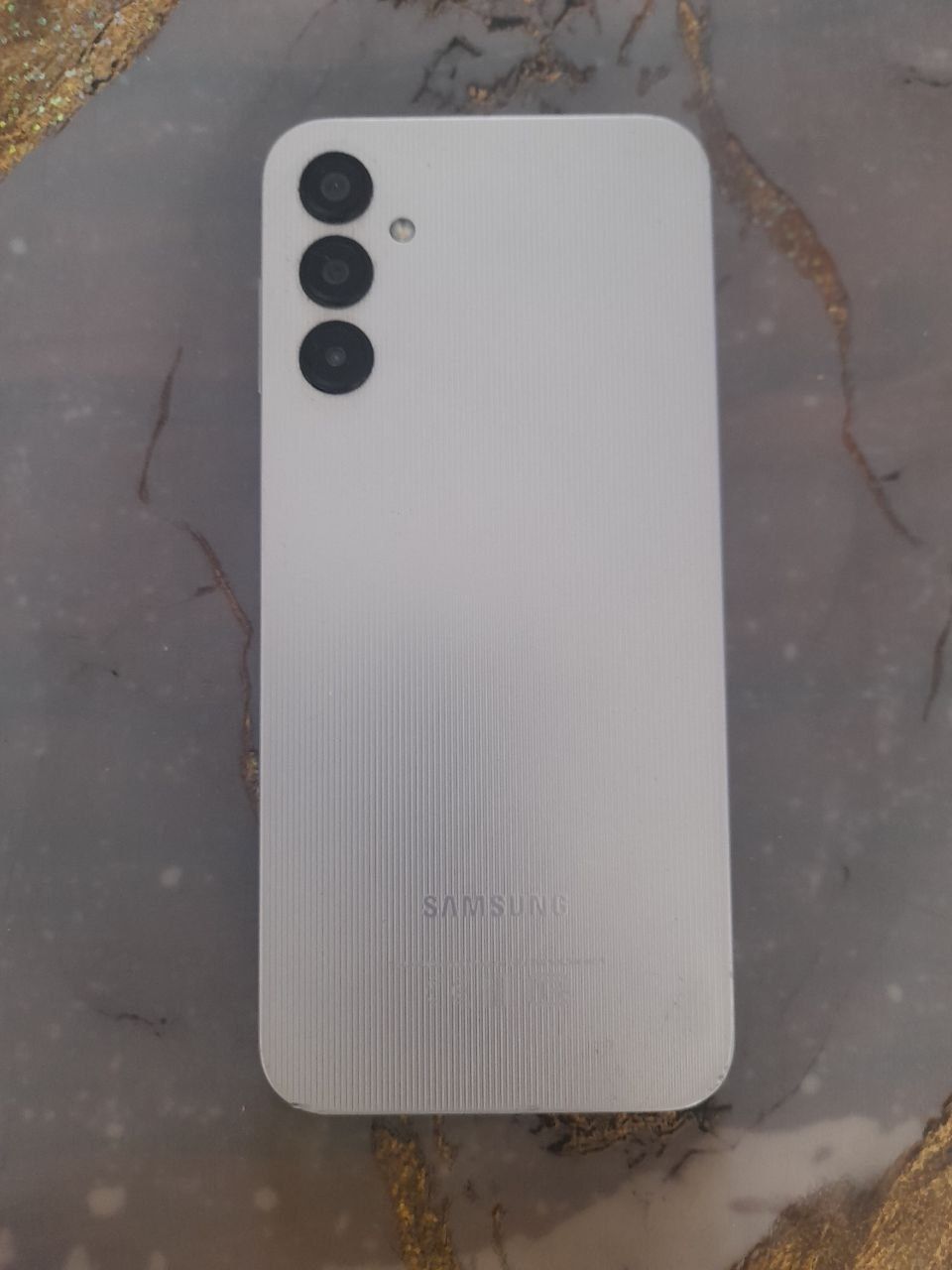 Samsung a14 holati zõr yangi