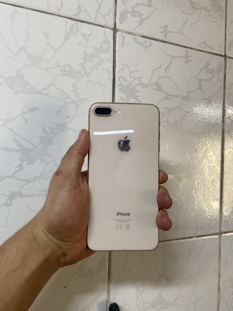 Iphone 8+ в хорошом состаяние