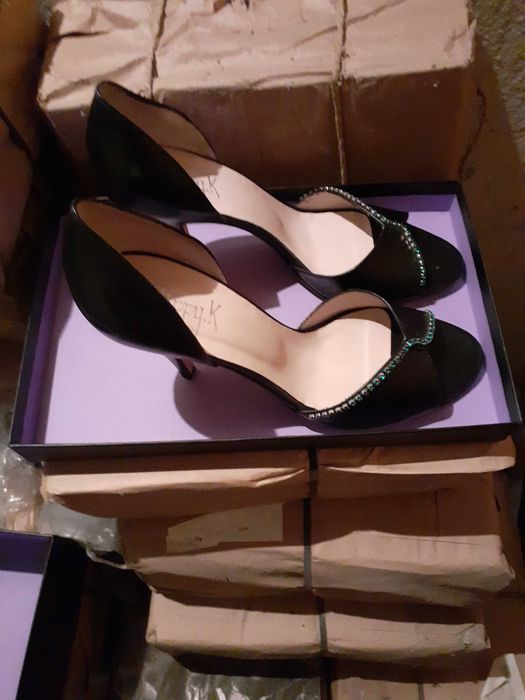 Нови дамски обувки