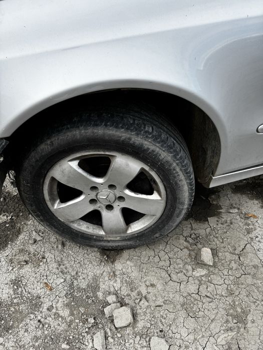 Dezmembrez zMercees E class w211 270 cdi