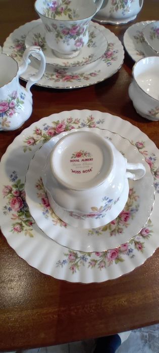 Set portelan englezesc Royal Albert
