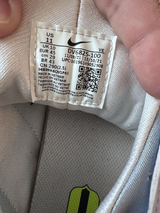 Маратонки Nike 45