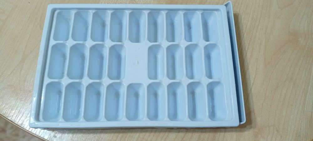 Ячейки для льда в холодильник
