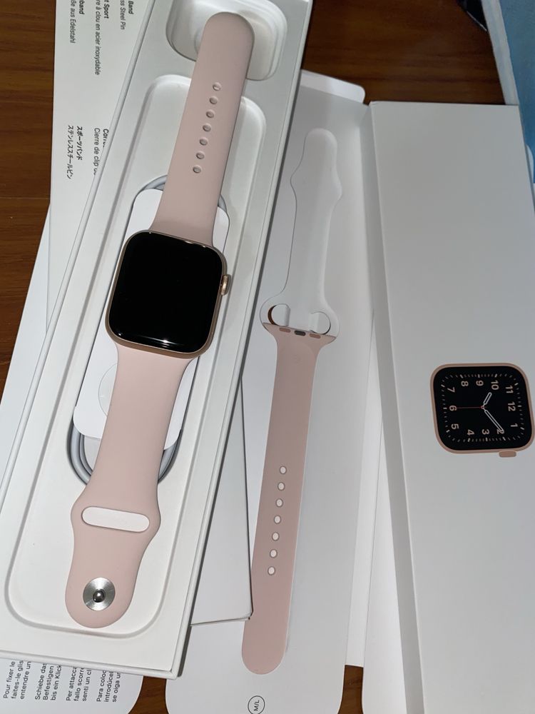 Apple watch se часы
