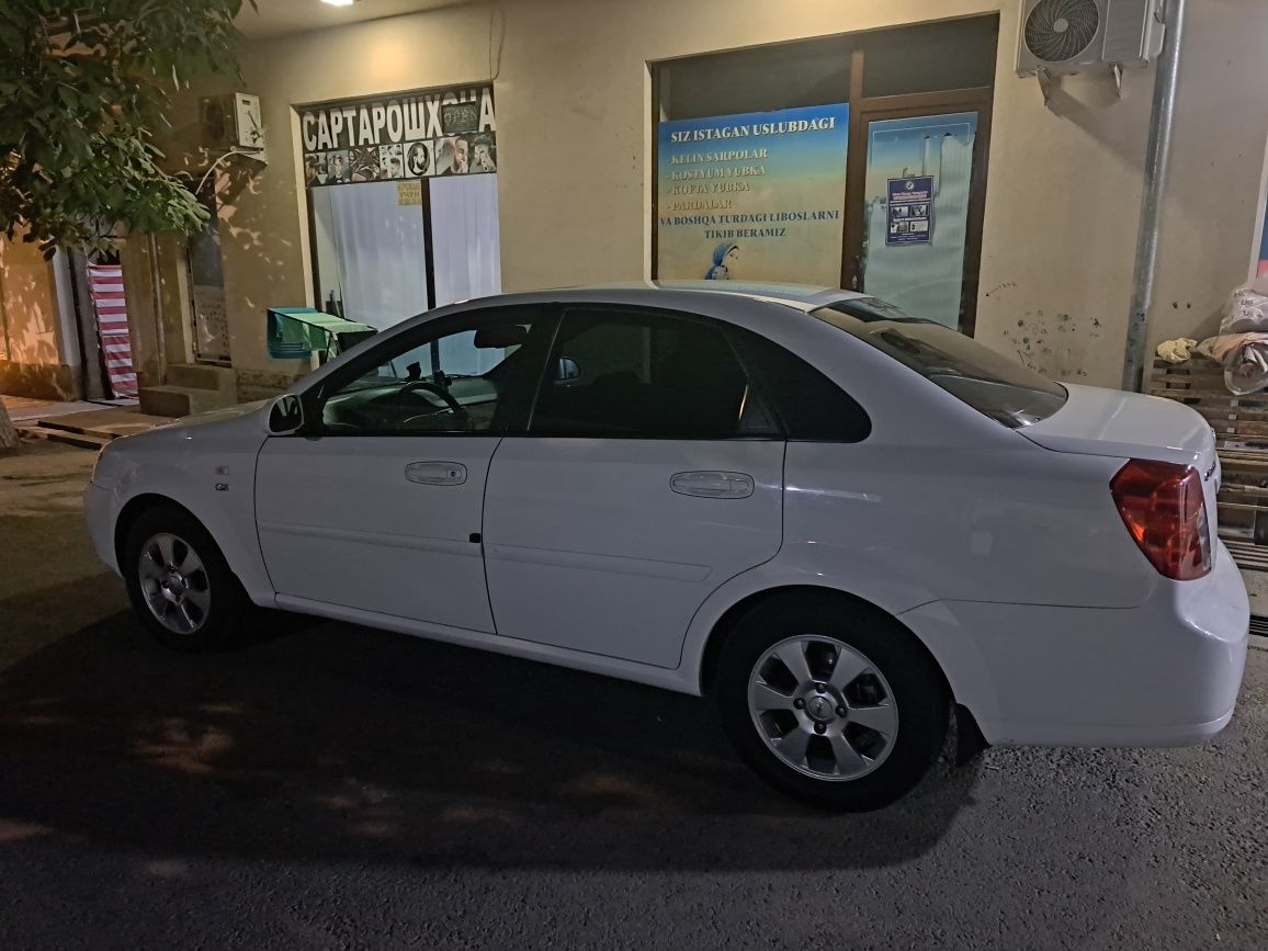 Lasetti 1.6 avtamat