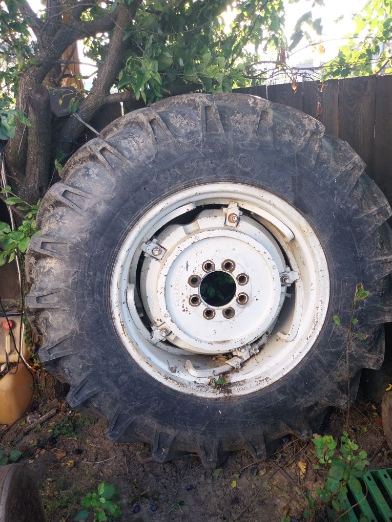 Vand 2 roți tractor