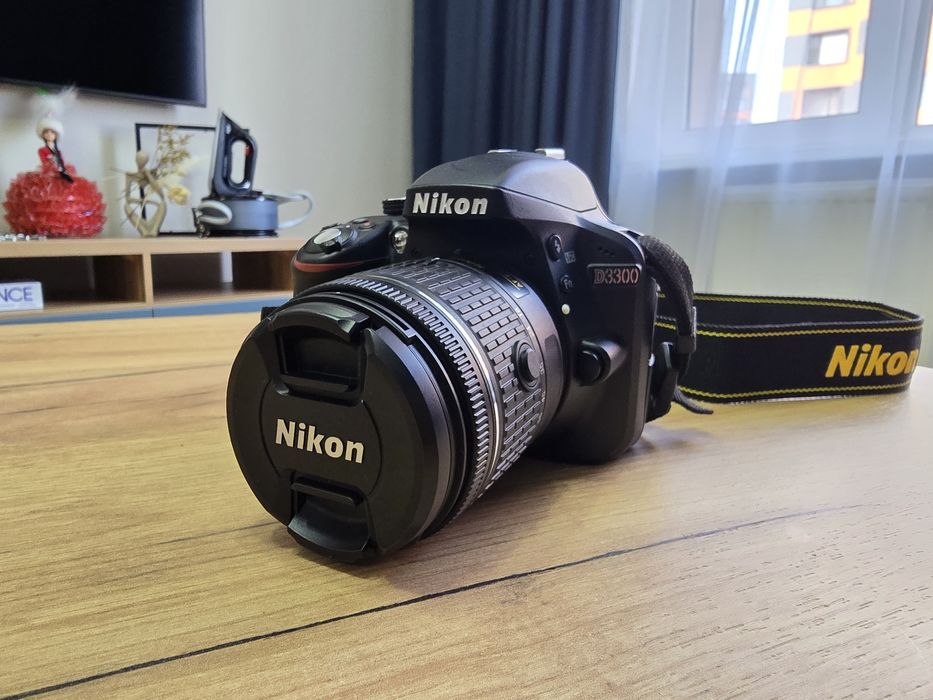 Nikon 3300 практически новый