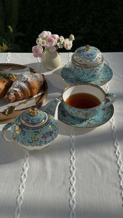 Чайный набор из костяного фарфора на одну персону