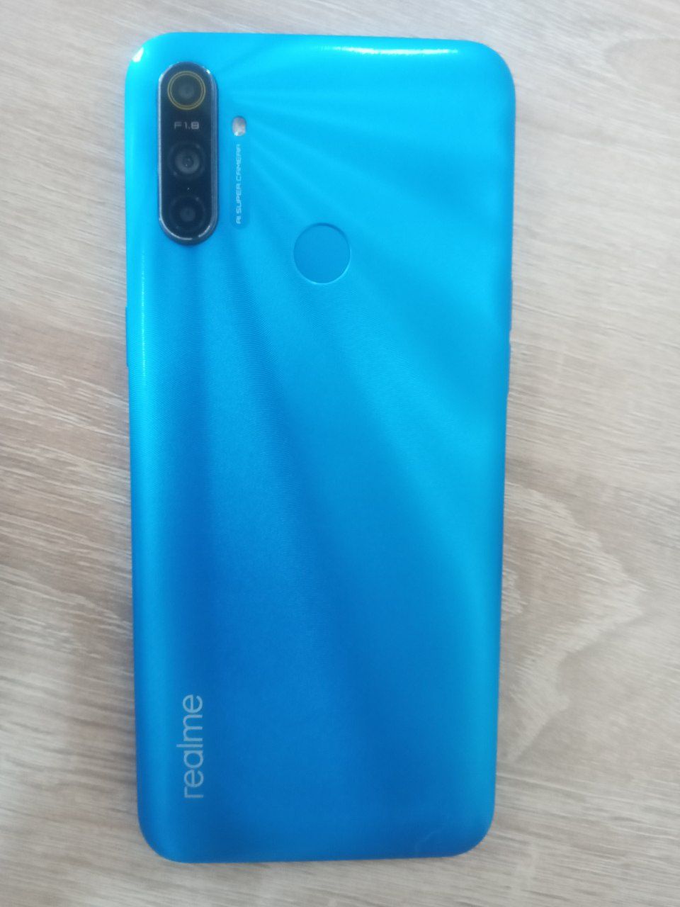 Realme C3    Sotiladi