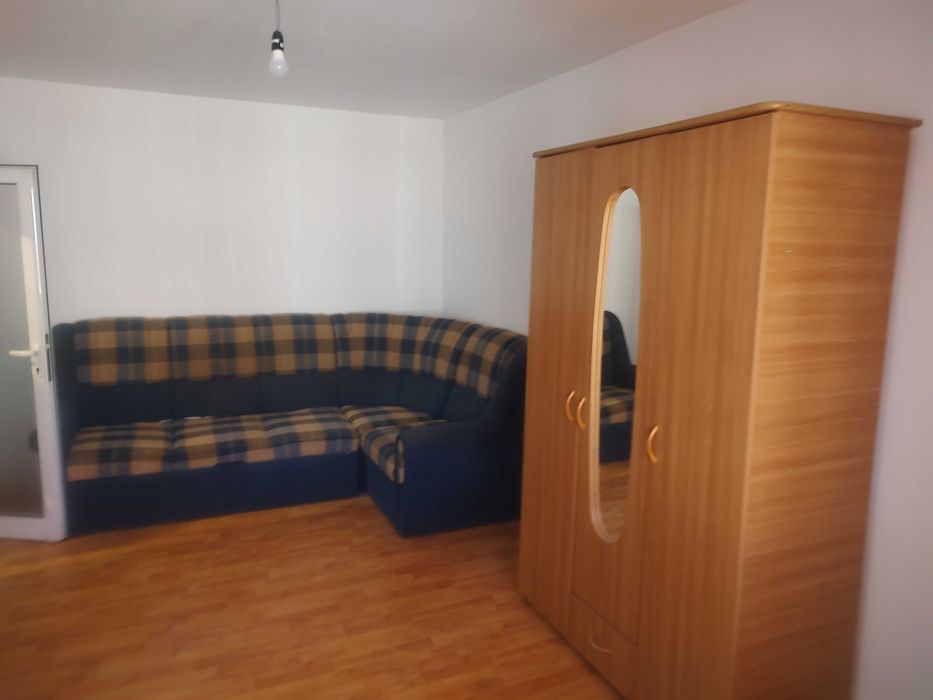 De inchiriat garsoniera