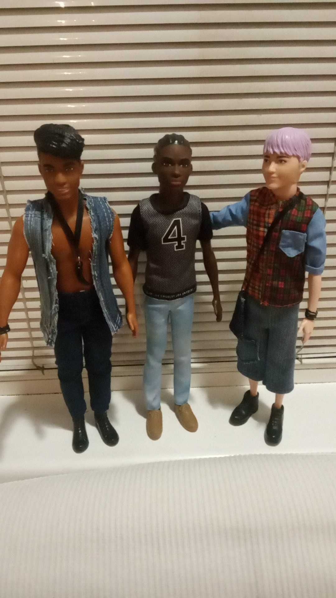 кукла Кен -момче с лилава коса на  Mattel