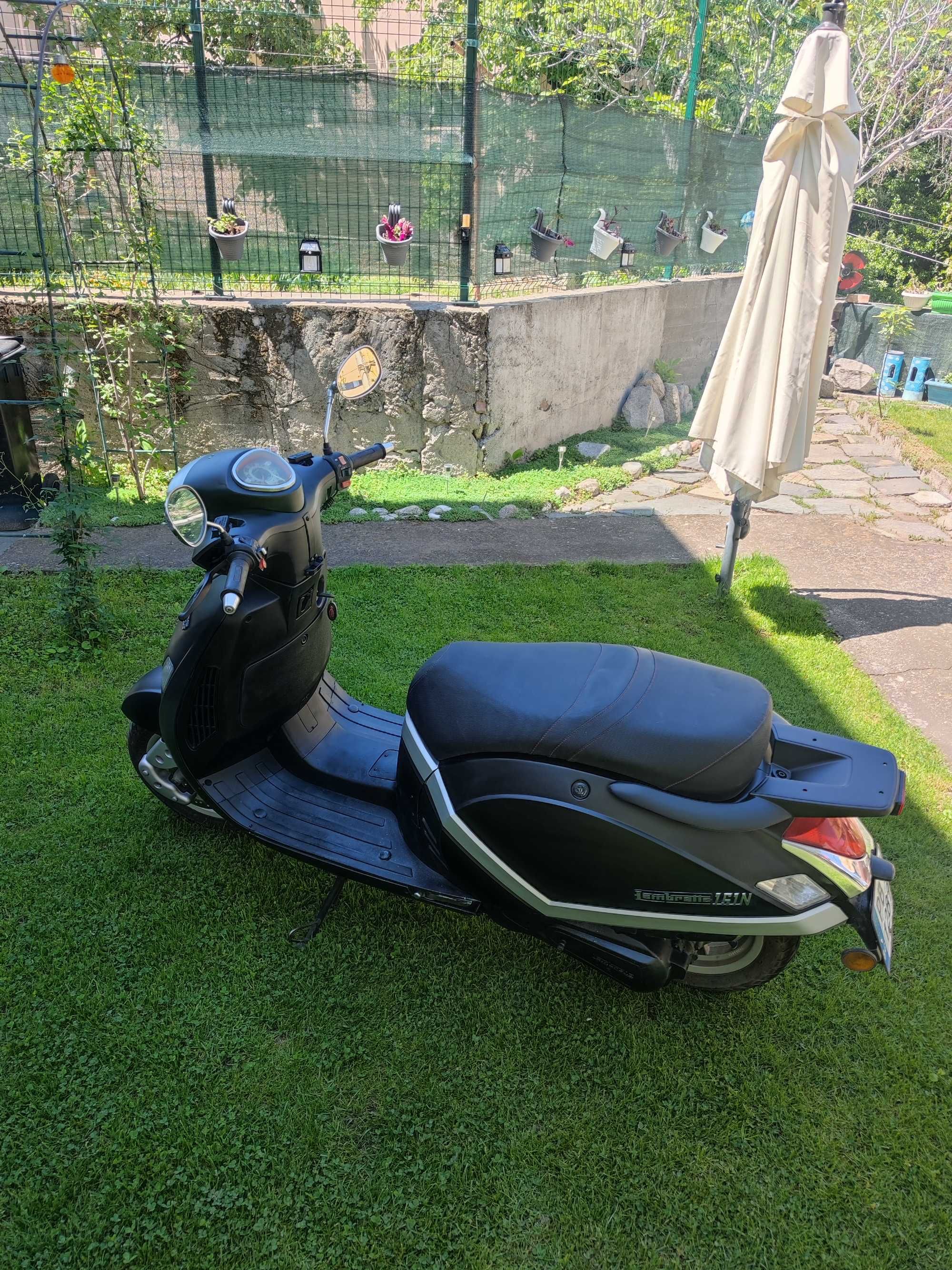 Скутер Lambretta