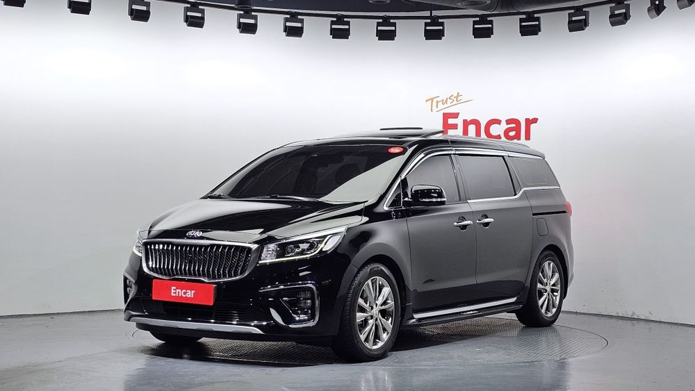 Kia Carnival 7-Seater Limousine President