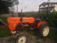 Tractor fiat 300