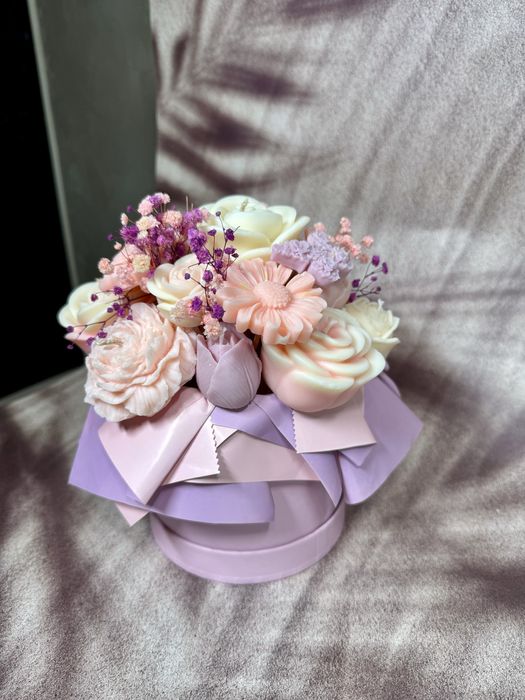 Aranjament floral din ceară de soia