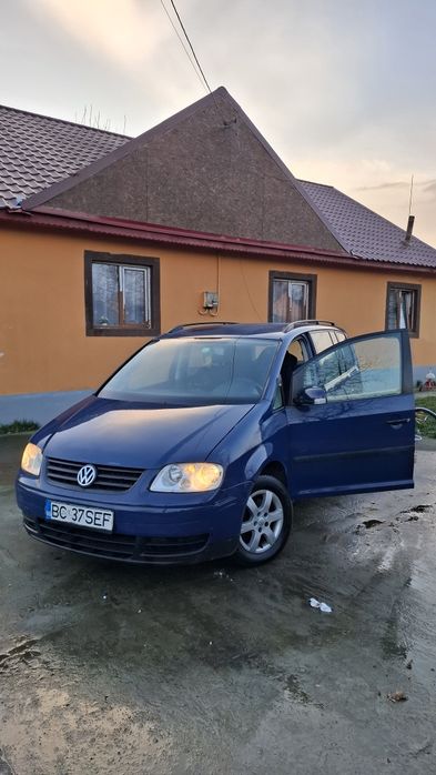 Vând volkswagen touran