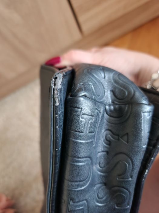 Чанта Guess, черна