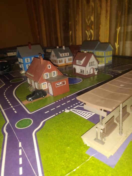 Diaromă Trenuleț electric scara H0 - machetă completă