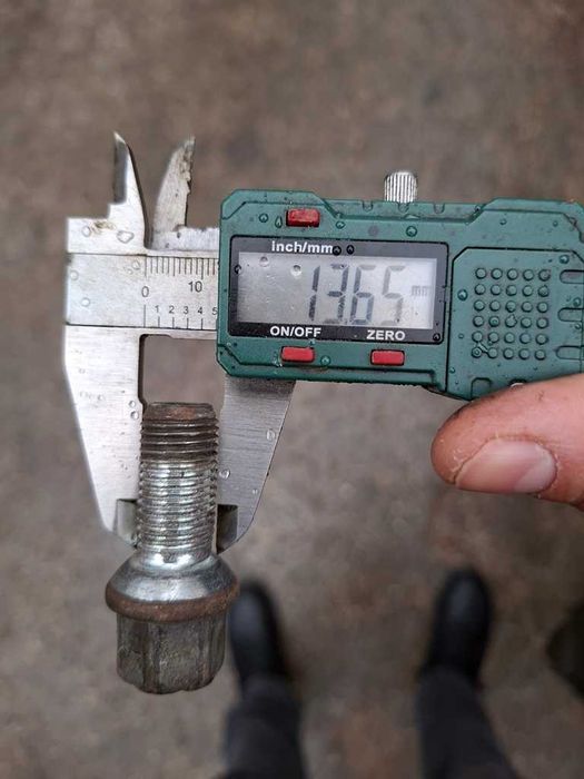 Болтове за джанти Мерцедес / Mercedes