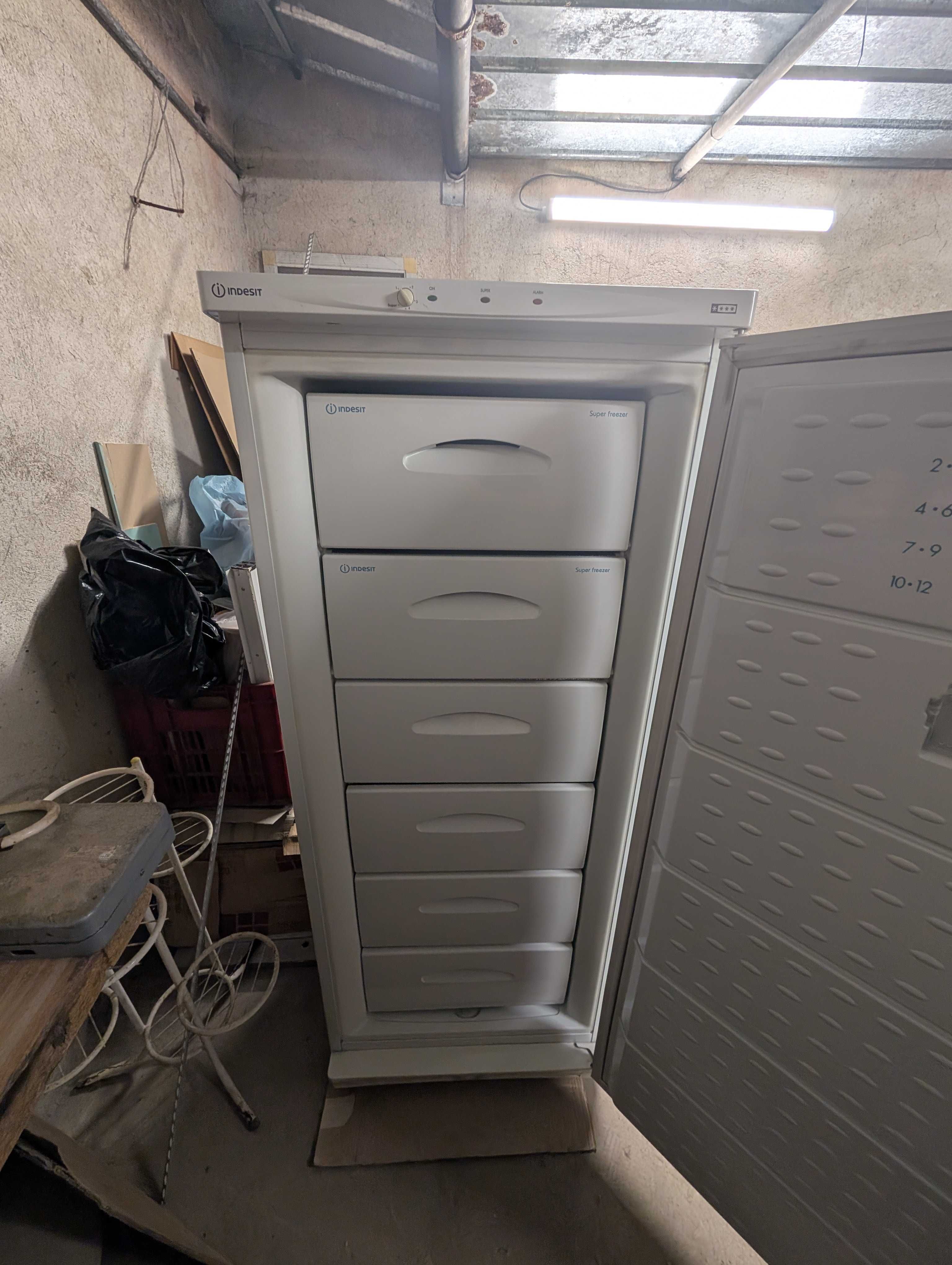 Използван INDESIT фризер
