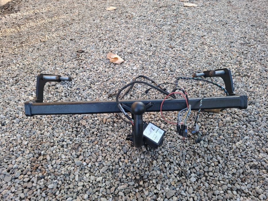 Carlig remorcare cu calculator Dacia Sandero Stepway 2014