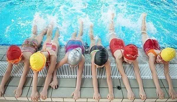 Треньор по плуване