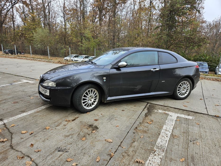 Vând Alfa Romeo GT Q2 1.9 jtd