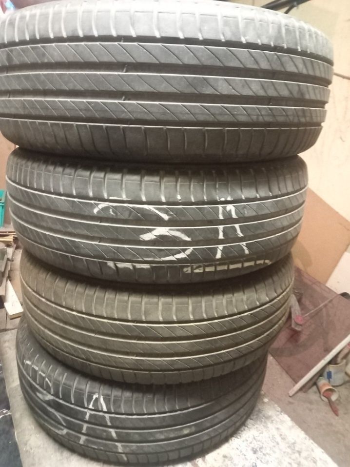 4 броя гуми michelin 185 65 15