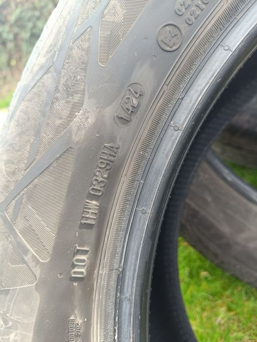 Anvelope  NOI vara Continental in doua mărimi 255 si 235 R 19