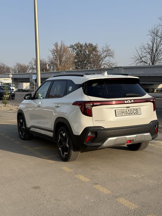 Срочно Kia seltos 2023