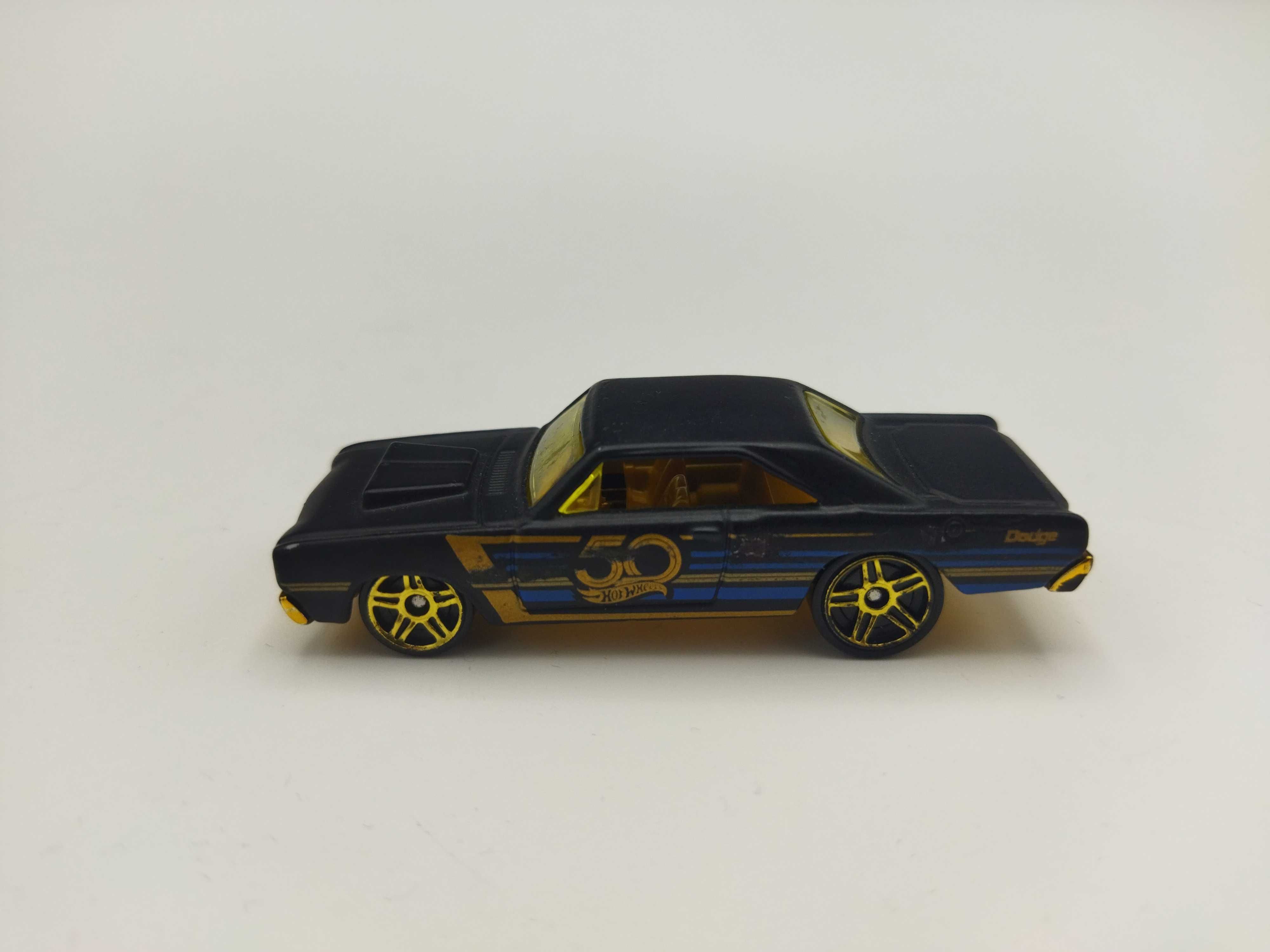 Метална количка Hot Wheels 50th Anniversary 68 Dodge Dart