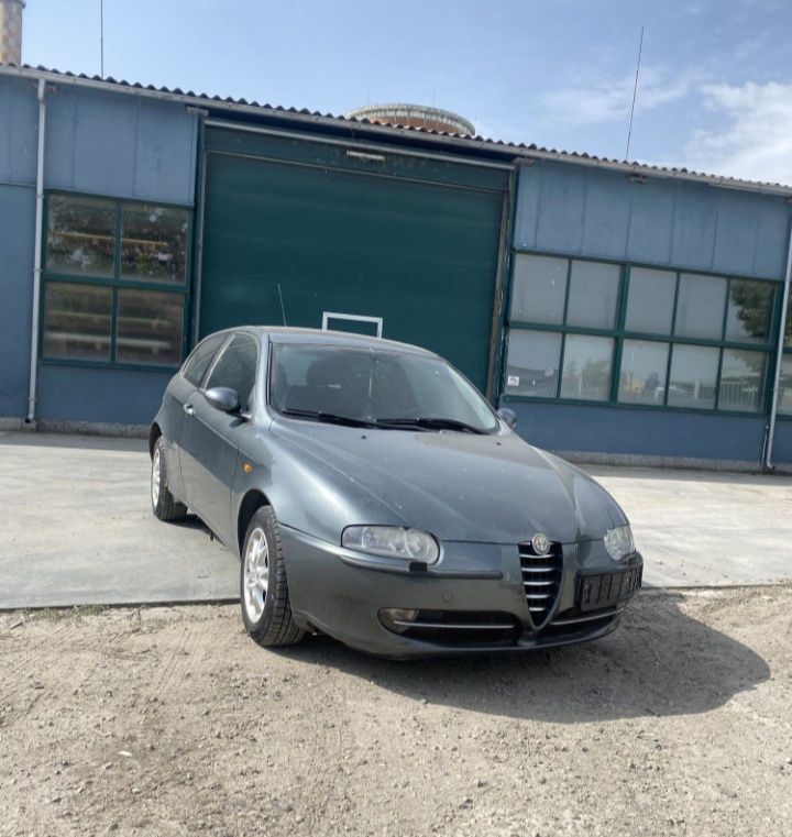 Алфа Ромео 147 на части