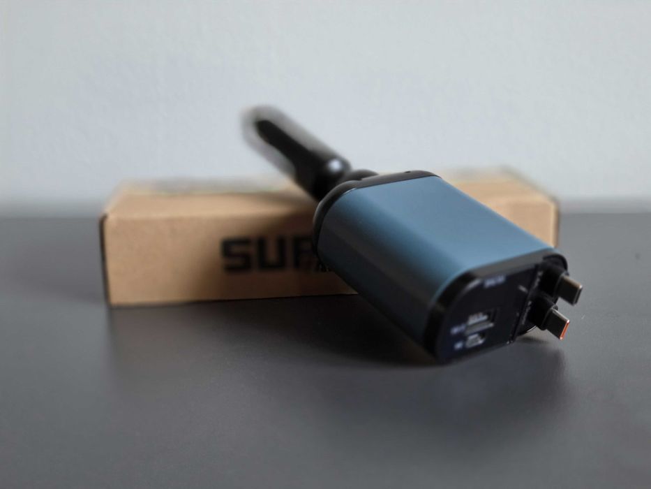 Încărcător auto retractabil 120W - cu 2 cabluri + port USB | NOU