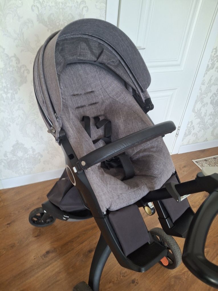 Stokke V6 коляска и люлька