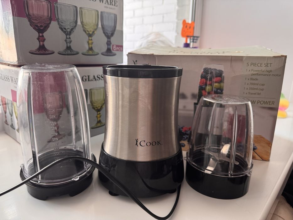 Продам кухонный блендер