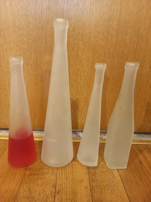 Стъклени бутилки матирани